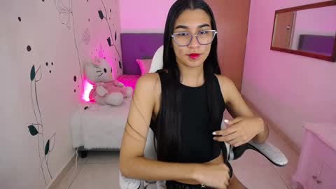 dana_paula online show from December 18, 2024, 11:32 am