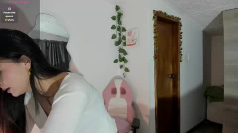 danay_01 online show from December 11, 2024, 10:42 pm