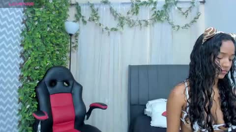 daniela_babe online show from December 21, 2024, 7:35 pm