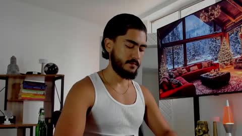 Hey im David that loves to explore and speak their fantasies. Very open talktative and nice. Feel free to chat with me online show from December 10, 2024, 1:16 pm