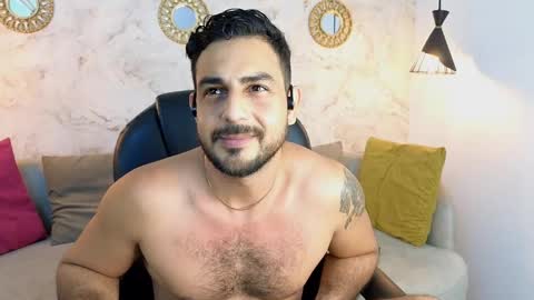 JF oliveira online show from December 23, 2024, 12:43 pm