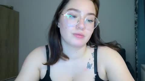 diamondd_girl online show from January 7, 2025, 6:00 pm