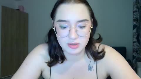 diamondd_girl online show from December 15, 2024, 1:50 pm