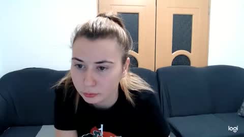 dianasmiey7 online show from November 26, 2024, 7:38 pm