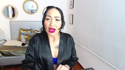 diosa_divina_ online show from November 17, 2024, 4:44 am