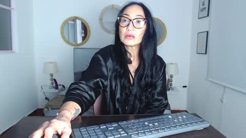 diosa_divina_ online show from January 12, 2025, 12:14 am