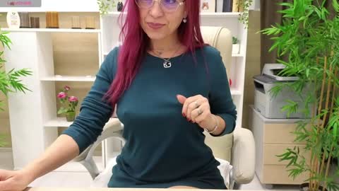 dirty_mature online show from January 10, 2025, 7:35 am