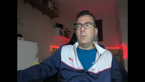 ditos_c online show from November 29, 2024, 8:34 am