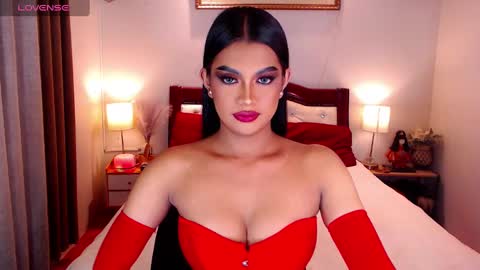 donia_maria online show from December 7, 2024, 9:04 am