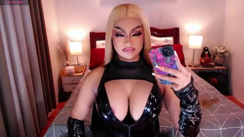 donia_maria online show from January 3, 2025, 2:51 am