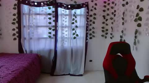 dulce_banks_ online show from December 27, 2024, 3:24 pm