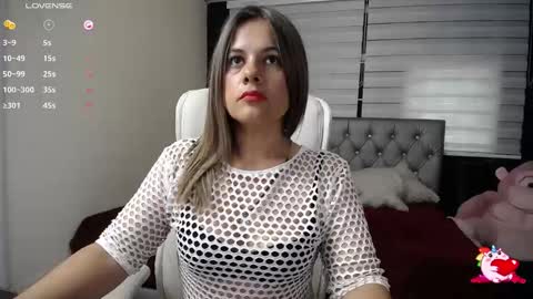 dulceferrer__ online show from December 30, 2024, 6:41 pm