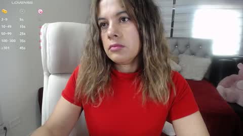 dulceferrer__ online show from January 3, 2025, 3:27 pm