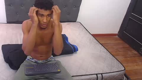 ebons_sexy online show from December 10, 2024, 1:59 pm