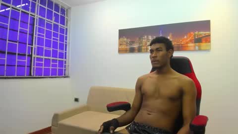 ebons_sexy online show from December 17, 2024, 9:36 pm