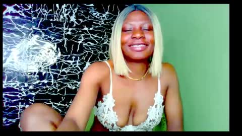 ebony_drip online show from December 7, 2024, 11:27 pm