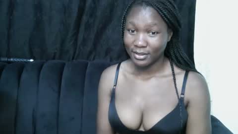 ebonycurrvy online show from January 14, 2025, 7:33 am