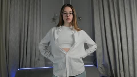 ZARA 18yo online show from January 26, 2025, 6:13 am