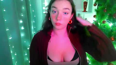 effie_balconii online show from December 22, 2024, 1:49 pm