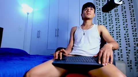 eiden_allenx1 online show from November 16, 2024, 11:22 am