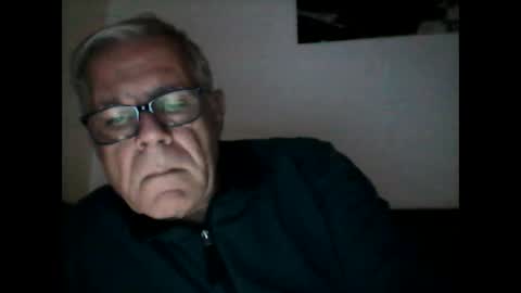 eisbaer1957 online show from December 24, 2024, 7:48 pm