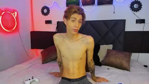 eliann_adam online show from December 4, 2024, 12:03 pm