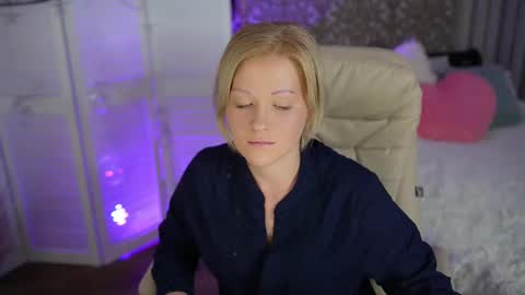 elizabet_ray online show from November 12, 2024, 11:22 am