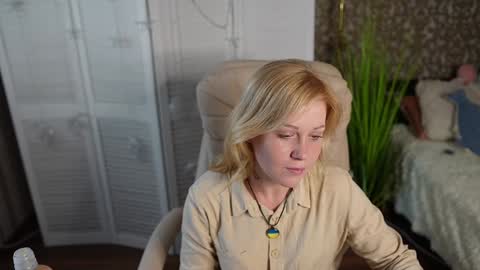 elizabet_ray online show from December 17, 2024, 11:29 am