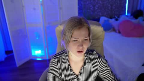 elizabet_ray online show from December 30, 2024, 11:30 am