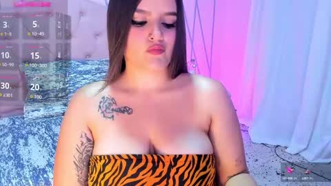 ellarosee_ online show from November 26, 2024, 7:38 pm