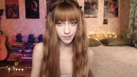 ellie_friendly online show from December 6, 2024, 11:55 pm