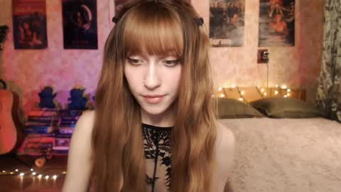 ellie_friendly online show from November 27, 2024, 12:17 pm