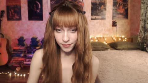 ellie_friendly online show from December 3, 2024, 1:15 pm