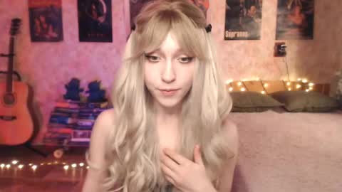 ellie_friendly online show from January 10, 2025, 12:12 am