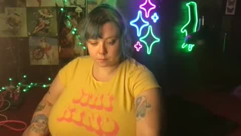 Ellie Louise online show from December 17, 2024, 3:01 am