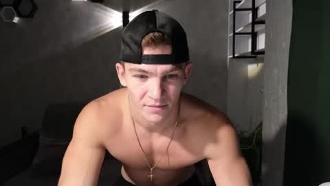 elliot_muscle02 online show from November 18, 2024, 6:57 pm