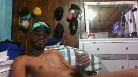 elnegro2395 online show from December 16, 2024, 12:44 pm