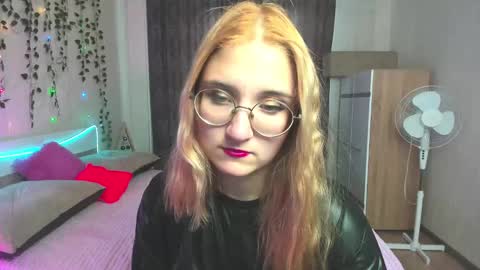 elsa_hot_here online show from December 10, 2024, 8:25 am