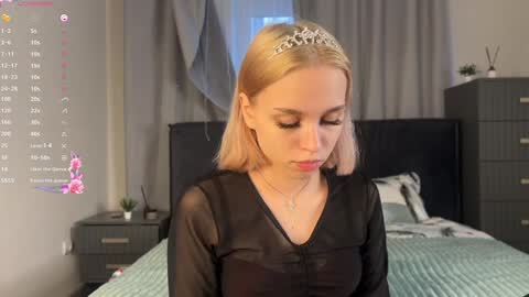 Elina online show from December 4, 2024, 5:33 am