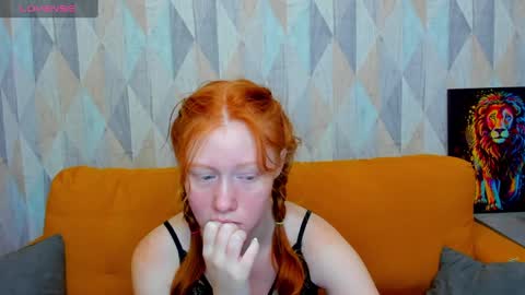 emelly_dream online show from November 17, 2024, 1:06 am