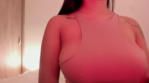 Emilia Big Boobs online show from December 14, 2024, 1:48 pm