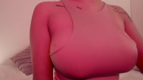 Emilia Big Boobs online show from December 28, 2024, 2:31 pm