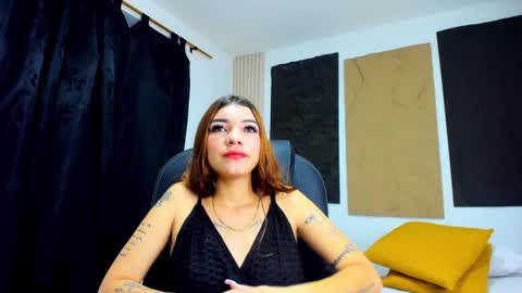 emilie_cifuentes online show from December 17, 2024, 7:38 pm