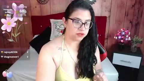 emilly_stones_ online show from December 5, 2024, 12:31 pm