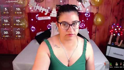 emilly_stones_ online show from December 30, 2024, 1:05 pm