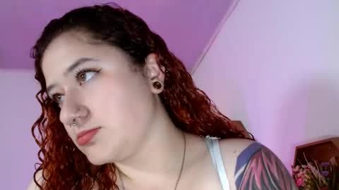 emily_3333 online show from November 25, 2024, 12:44 pm