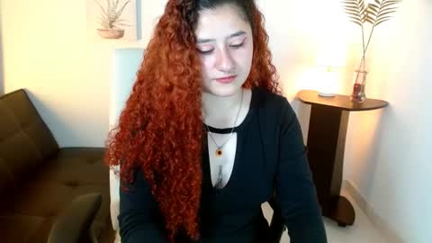 emily_3333 online show from December 6, 2024, 12:51 pm