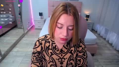 emily_johnson01 online show from January 8, 2025, 11:52 am