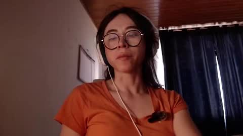 emily_pearl_ online show from December 14, 2024, 10:06 pm