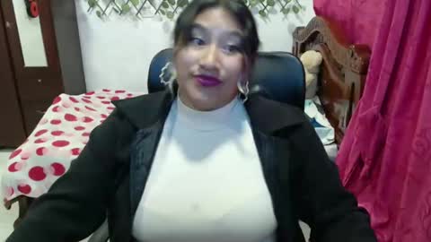 Emily Cortez online show from November 28, 2024, 11:57 pm